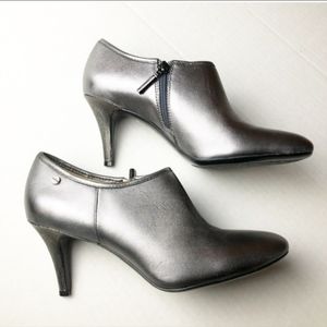 Calvin Klein Jenny Silver Metallic Booties Size 8